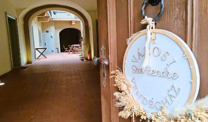 V�rosi Vend�gh�z Szentendre Szentendre - M�jus 1.