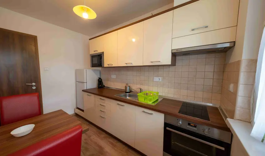 Veritas Apartmanhz Zamrdi - Mjus 1. (min. 4 j)