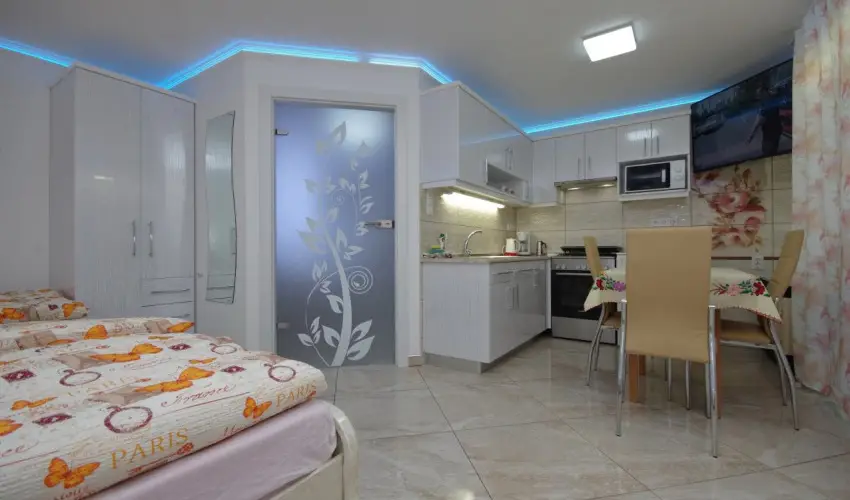 Veronika Apartman De Luxe Gyula - Mjus 1.