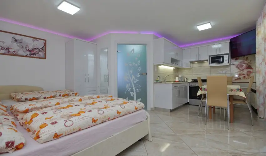 Veronika Apartman De Luxe Gyula - Mjus 1.