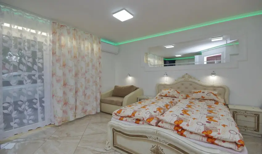 Veronika Apartman De Luxe Gyula - Mjus 1.