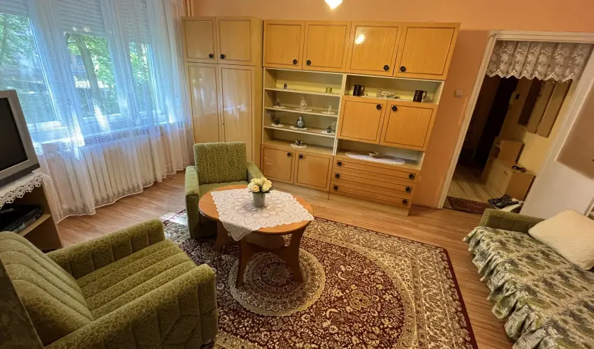 Vica Apartman Tisza�jv�ros - M�jus 1. (min. 2 �j)