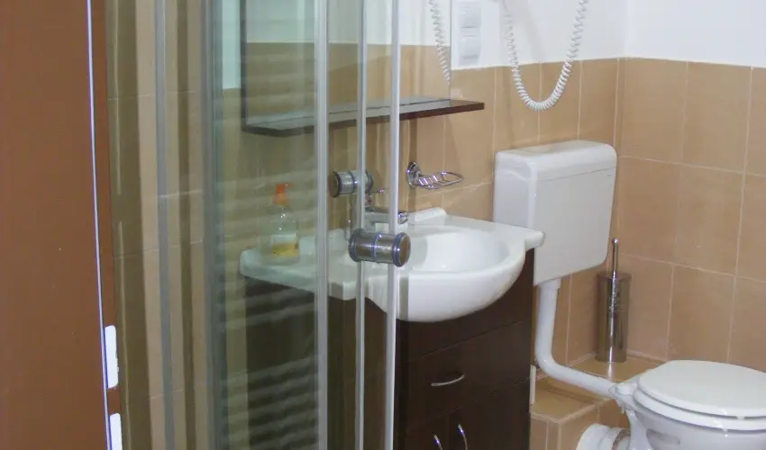 Viktor Bor- s Vendghz Balatonmriafrd - Mjus 1.