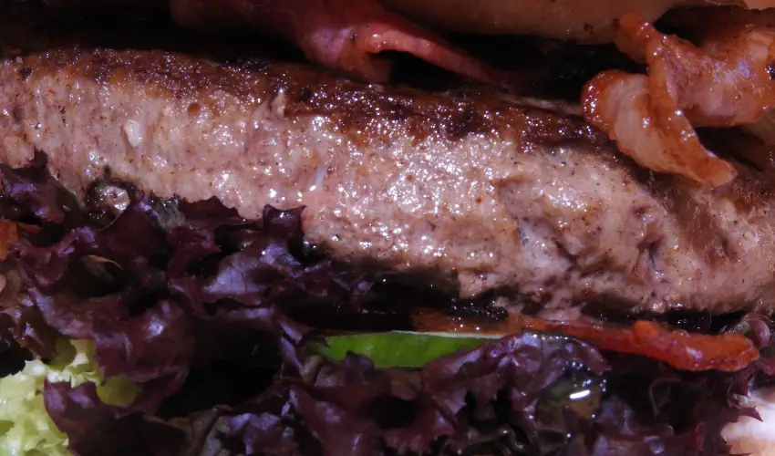 Viktor Bor- s Vendghz Balatonmriafrd - Mjus 1.