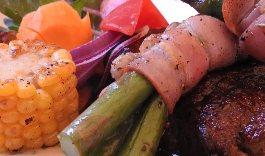 Viktor Bor- s Vendghz Balatonmriafrd - Mjus 1.