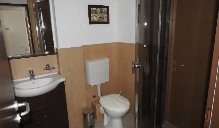 Viktor Bor- s Vendghz Balatonmriafrd - Mjus 1.