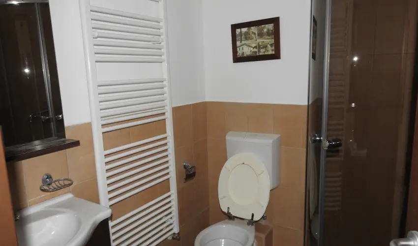 Viktor Bor- s Vendghz Balatonmriafrd - Mjus 1.