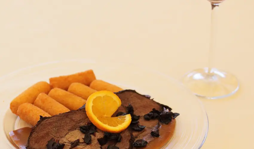 Viktor Bor- s Vendghz Balatonmriafrd - Mjus 1.