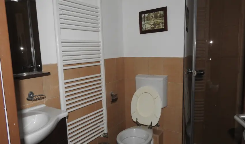 Viktor Bor- s Vendghz Balatonmriafrd - Mjus 1.