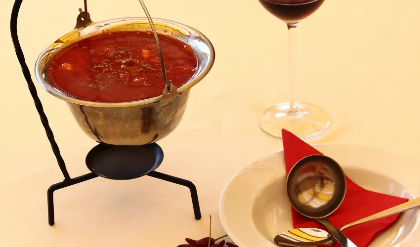 Viktor Bor- s Vendghz Balatonmriafrd - Mjus 1.