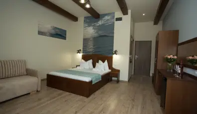 Viktor Bor- s Vendghz Balatonmriafrd