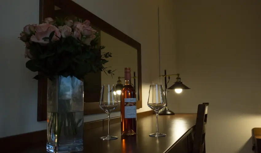 Viktor Bor- s Vendghz Balatonmriafrd - Mjus 1.