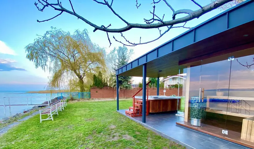 Villa MyLake Zamrdi - Mjus 1.