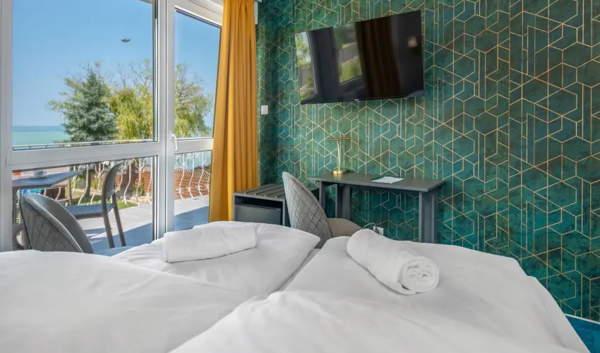 Villa MyLake Zamrdi - Mjus 1.