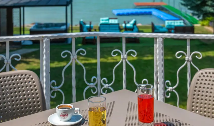 Villa MyLake Zamrdi - Mjus 1.