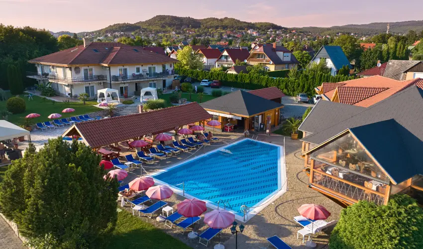 Villa Plattensee Vonyarcvashegy - Mjus 1. (min. 2 j)