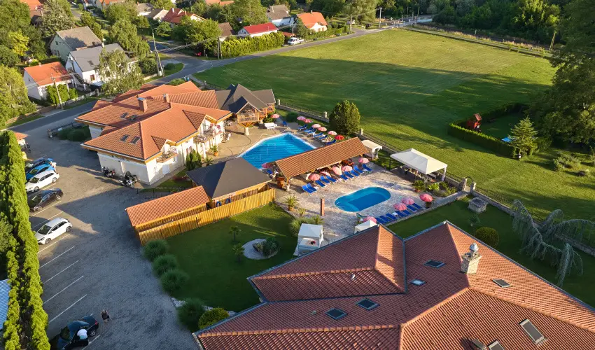 Villa Plattensee Vonyarcvashegy - Mjus 1. (min. 2 j)