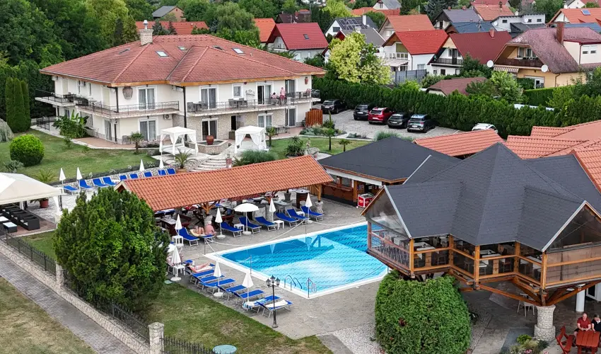 Villa Plattensee Vonyarcvashegy - Mjus 1. (min. 2 j)