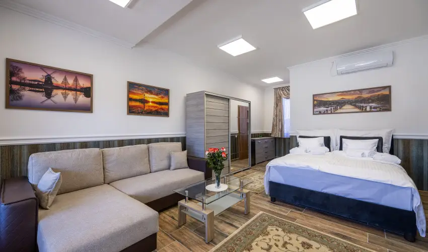 Vrs lom Apartman Panzi Tiszakcske Tiszakcske - Mjus 1.