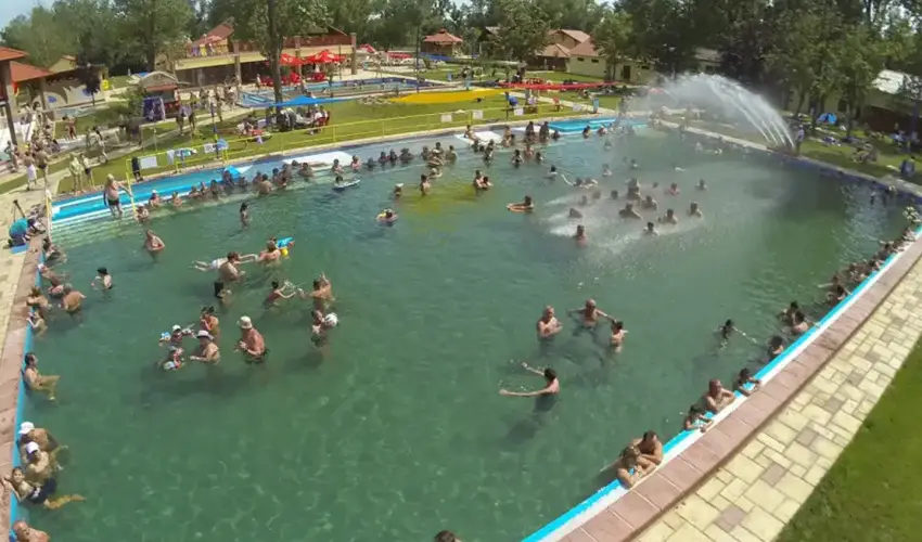 Vrs lom Apartman Panzi Tiszakcske Tiszakcske - Mjus 1.