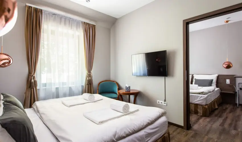 Waterfront Lodge Dunapataj - M�jus 1.