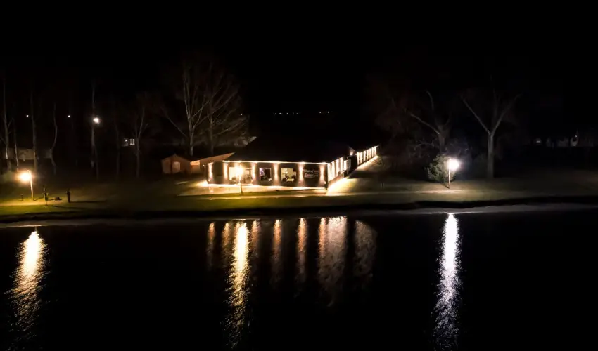 Waterfront Lodge Dunapataj - M�jus 1.