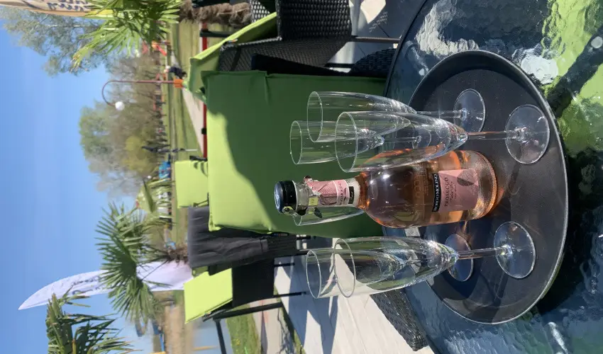 Waterfront Lodge Dunapataj - M�jus 1.