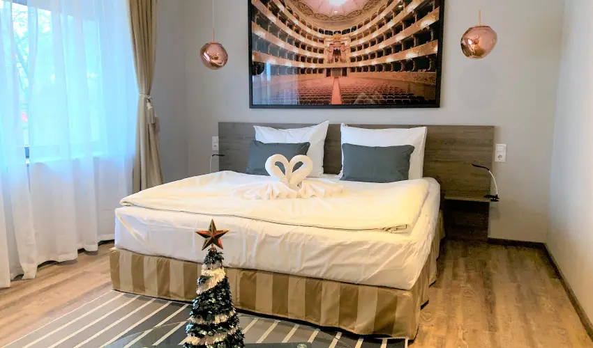 Waterfront Lodge Dunapataj - M�jus 1.