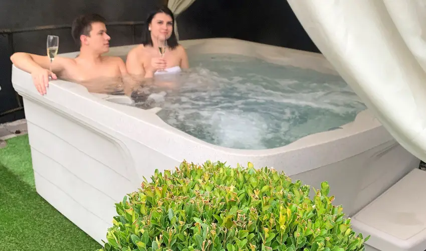 Waterfront Lodge Dunapataj - M�jus 1.