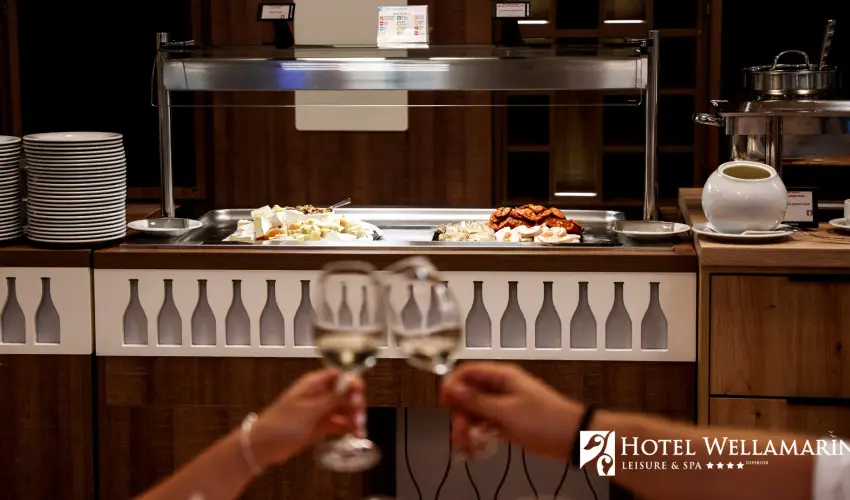 Hotel Wellamarin Zamrdi - Majlis (min. 2 j)