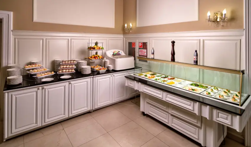 La Contessa Kastlyhotel Szilvsvrad - Mjus 1. (min. 2 j)