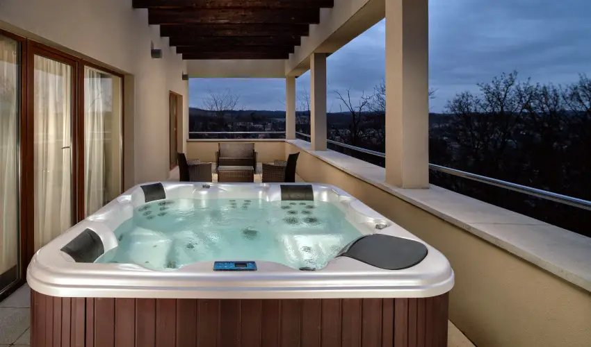 La Contessa Kastlyhotel Szilvsvrad - Mjus 1. (min. 2 j)