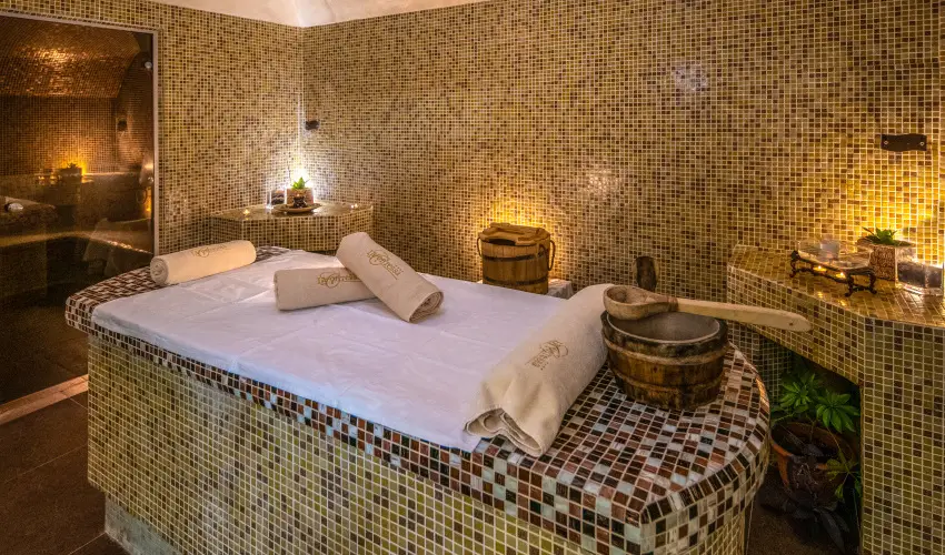 La Contessa Kastlyhotel Szilvsvrad - Mjus 1. (min. 2 j)