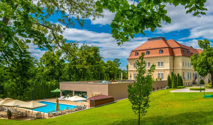 La Contessa Kastlyhotel Szilvsvrad - Mjus 1. (min. 2 j)