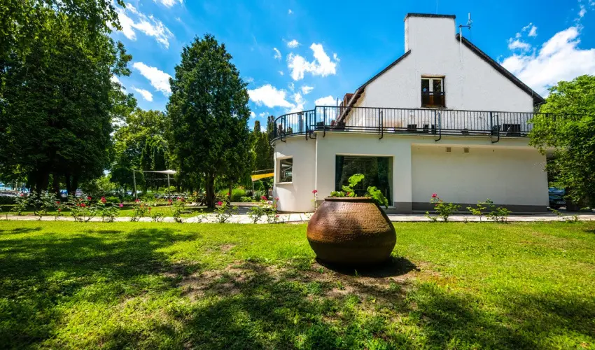 Tihany Yacht Club Tihany - Mjus 1.