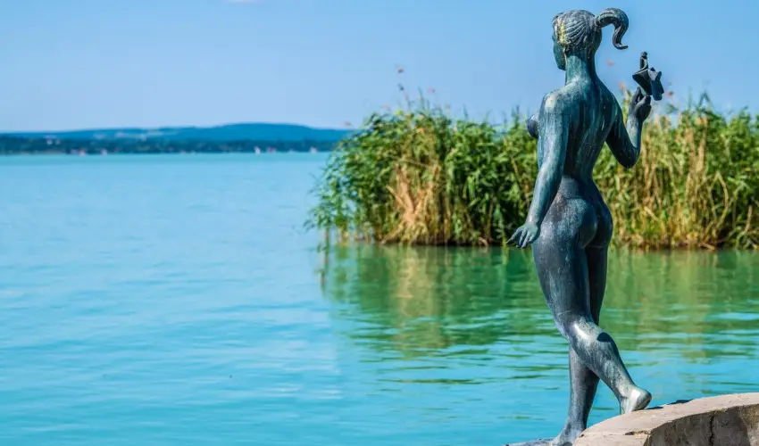 Tihany Yacht Club Tihany - Mjus 1.