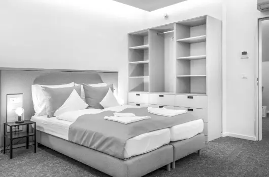 Tihany Yacht Club - Mjus 1.