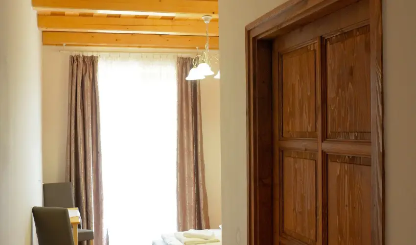 Zempl�ni T�nd�rkert Vend�gh�z F�z�rkoml�s - M�jus 1. (min. 2 �j)