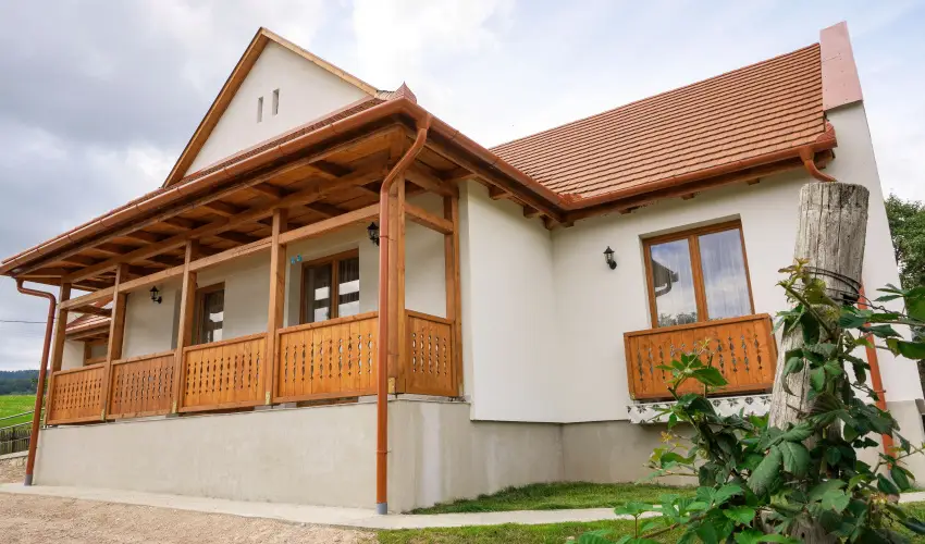 Zempl�ni T�nd�rkert Vend�gh�z F�z�rkoml�s - M�jus 1. (min. 2 �j)