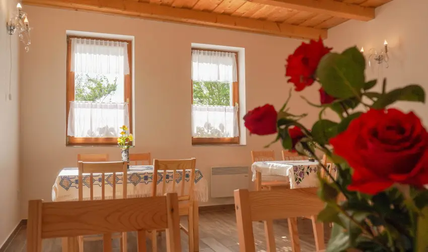 Zempl�ni T�nd�rkert Vend�gh�z F�z�rkoml�s - M�jus 1. (min. 2 �j)