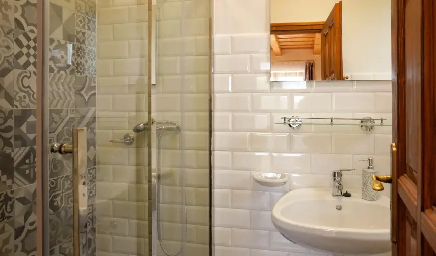 Zempl�ni T�nd�rkert Vend�gh�z F�z�rkoml�s - M�jus 1. (min. 2 �j)