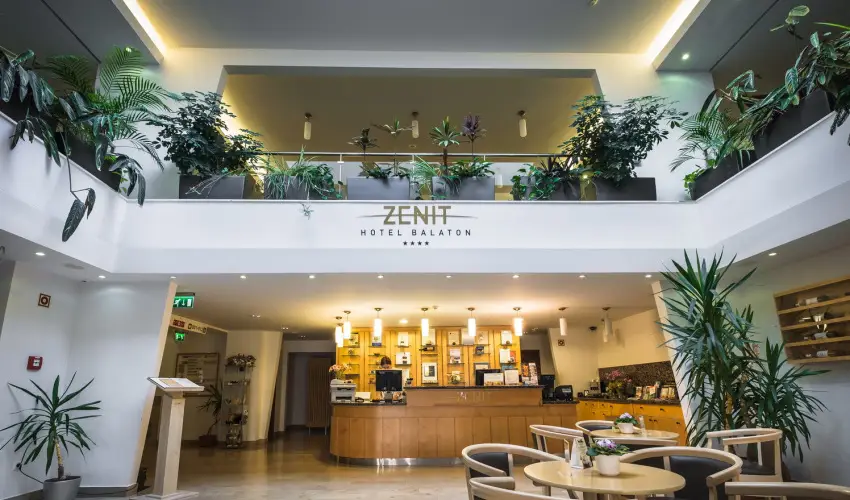 Zenit Hotel Balaton Vonyarcvashegy - Mjus 1. (min. 2 j)