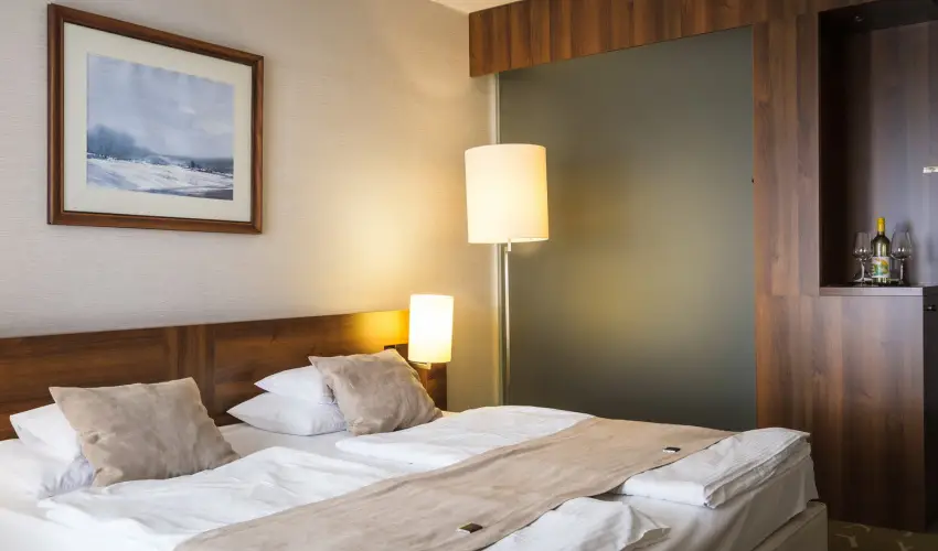 Zenit Hotel Balaton Vonyarcvashegy - Mjus 1. (min. 2 j)