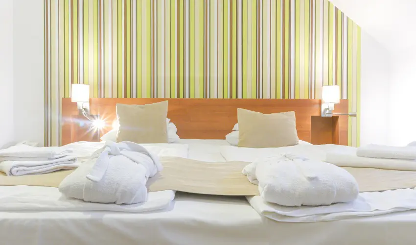 Zenit Hotel Balaton Vonyarcvashegy - Mjus 1. (min. 2 j)