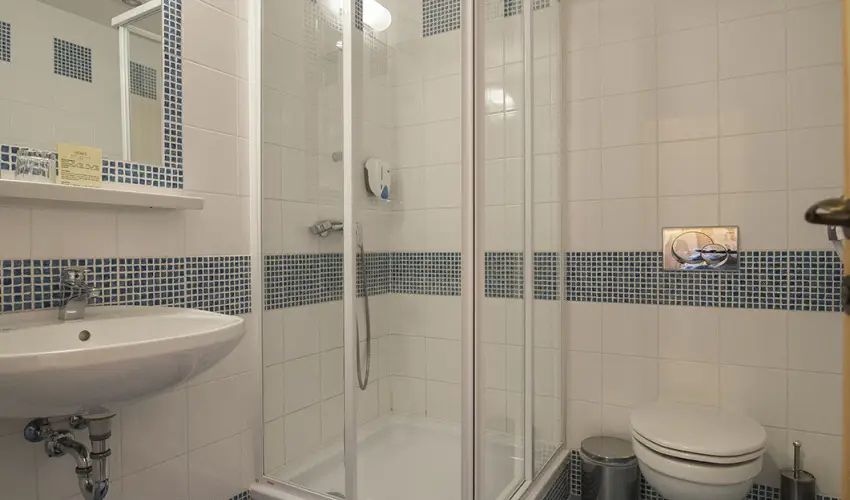 Zenit Hotel Balaton Vonyarcvashegy - Mjus 1. (min. 2 j)