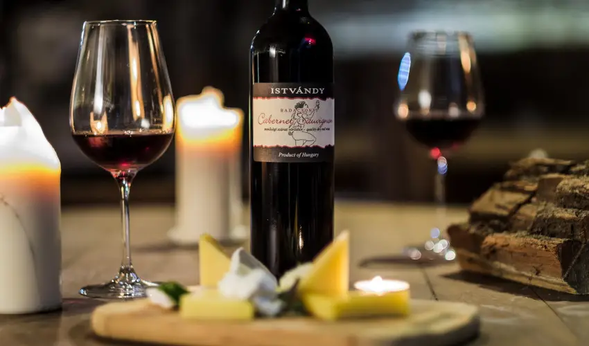 Zenit Hotel Balaton Vonyarcvashegy - Mjus 1. (min. 2 j)