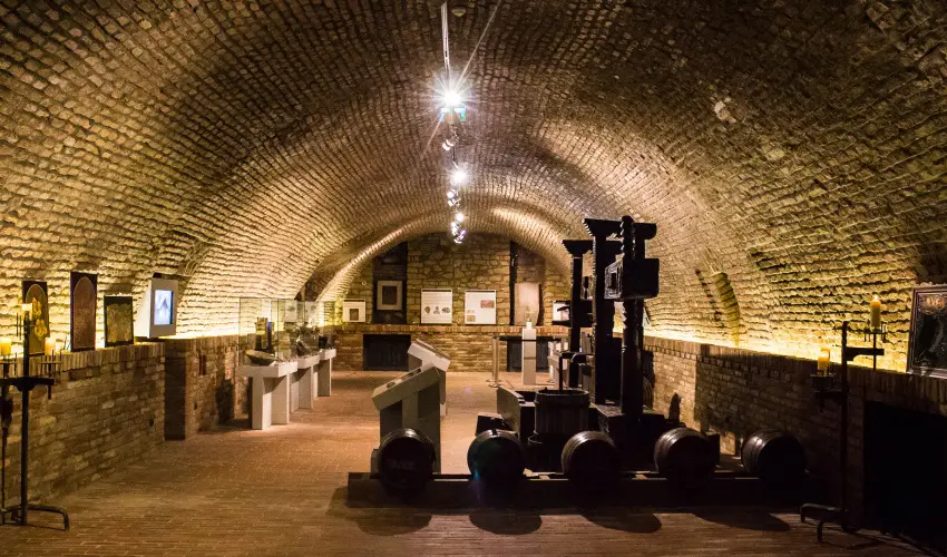 Zenit Hotel Balaton Vonyarcvashegy - Mjus 1. (min. 2 j)