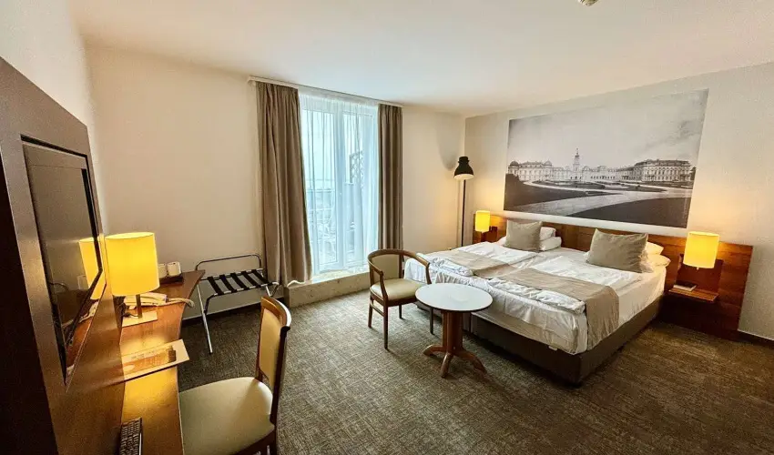 Zenit Hotel Balaton Vonyarcvashegy - Mjus 1. (min. 2 j)