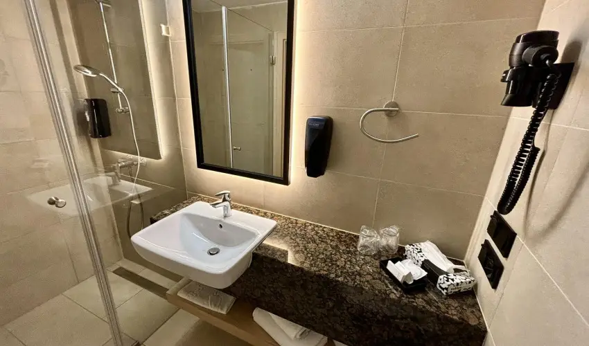 Zenit Hotel Balaton Vonyarcvashegy - Mjus 1. (min. 2 j)