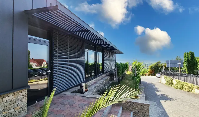 Zenit Hotel Balaton Vonyarcvashegy - Mjus 1. (min. 2 j)